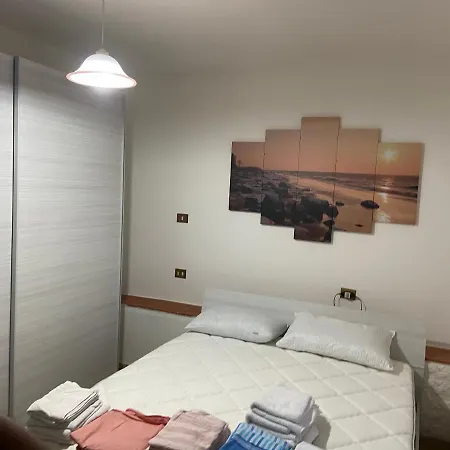 Semesterbostad Cala Sinzias, 150 Mt Dalla Splendida *